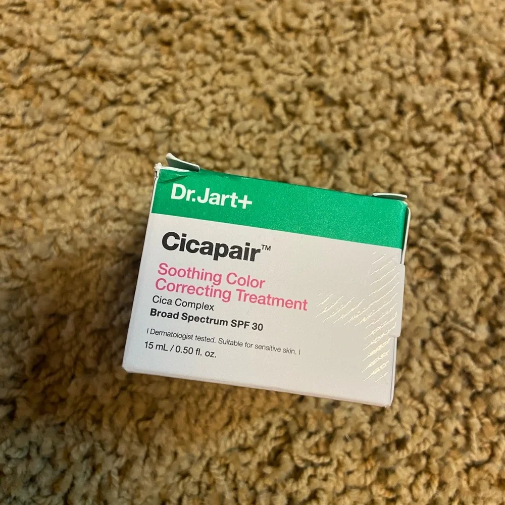 Cicapair Soothing Color Correcting Treatment - Green and White